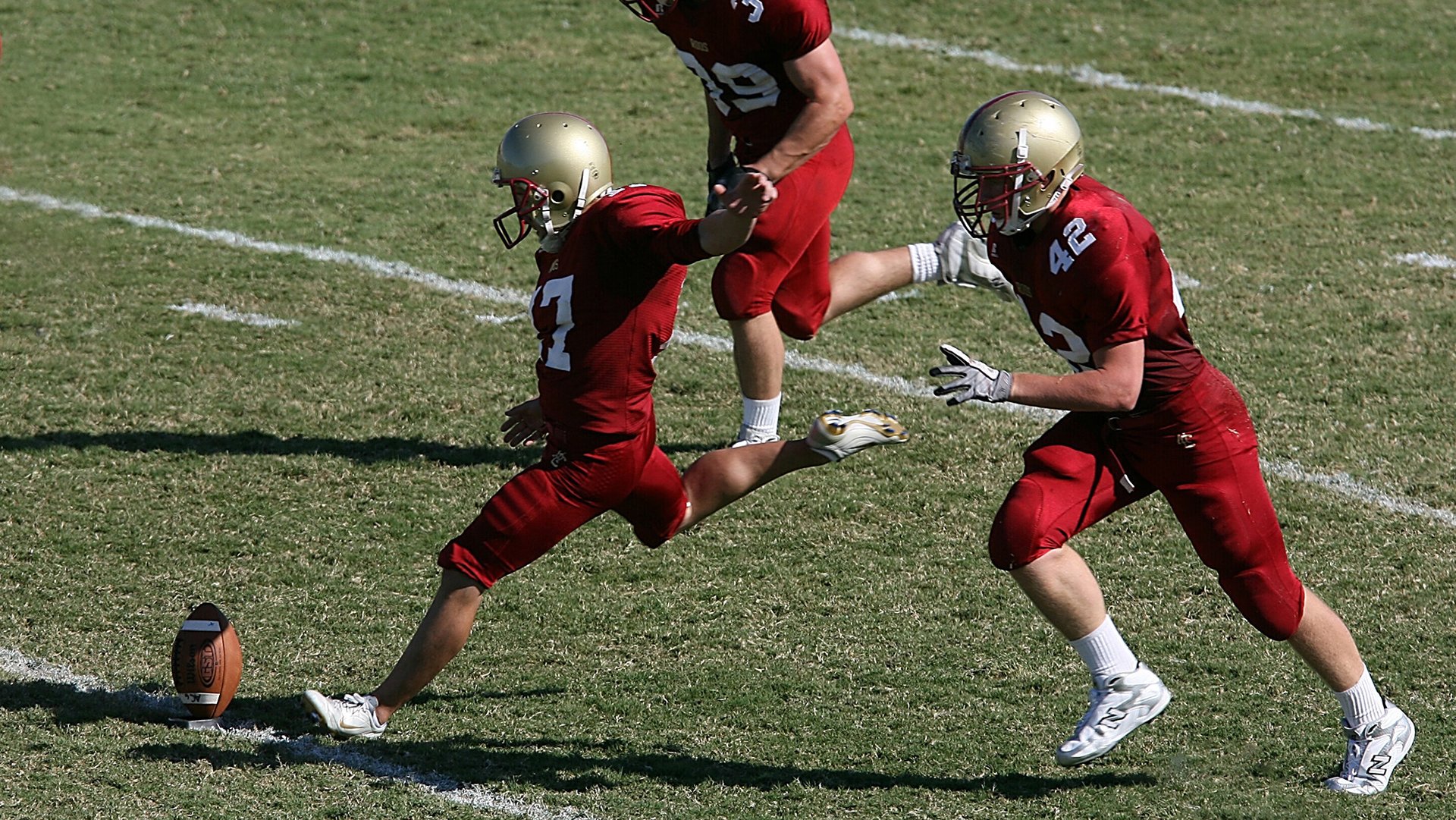 中超裁判考核机制更为严格保障比赛公正进行，中超将出新裁判制度